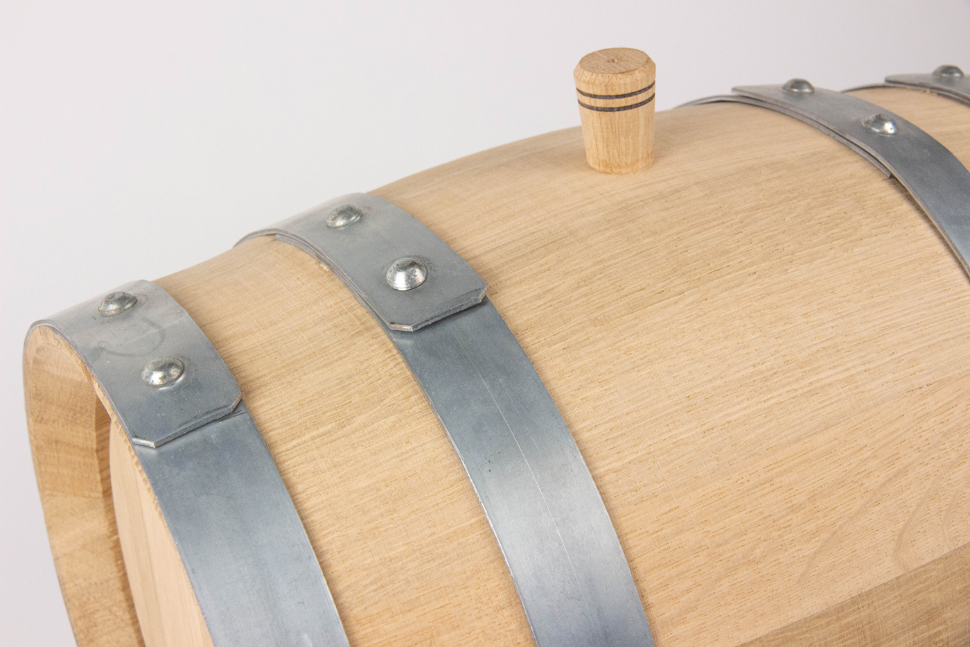 Бочонок дубовый без крана на подставке 50 литров 3 года ферментации