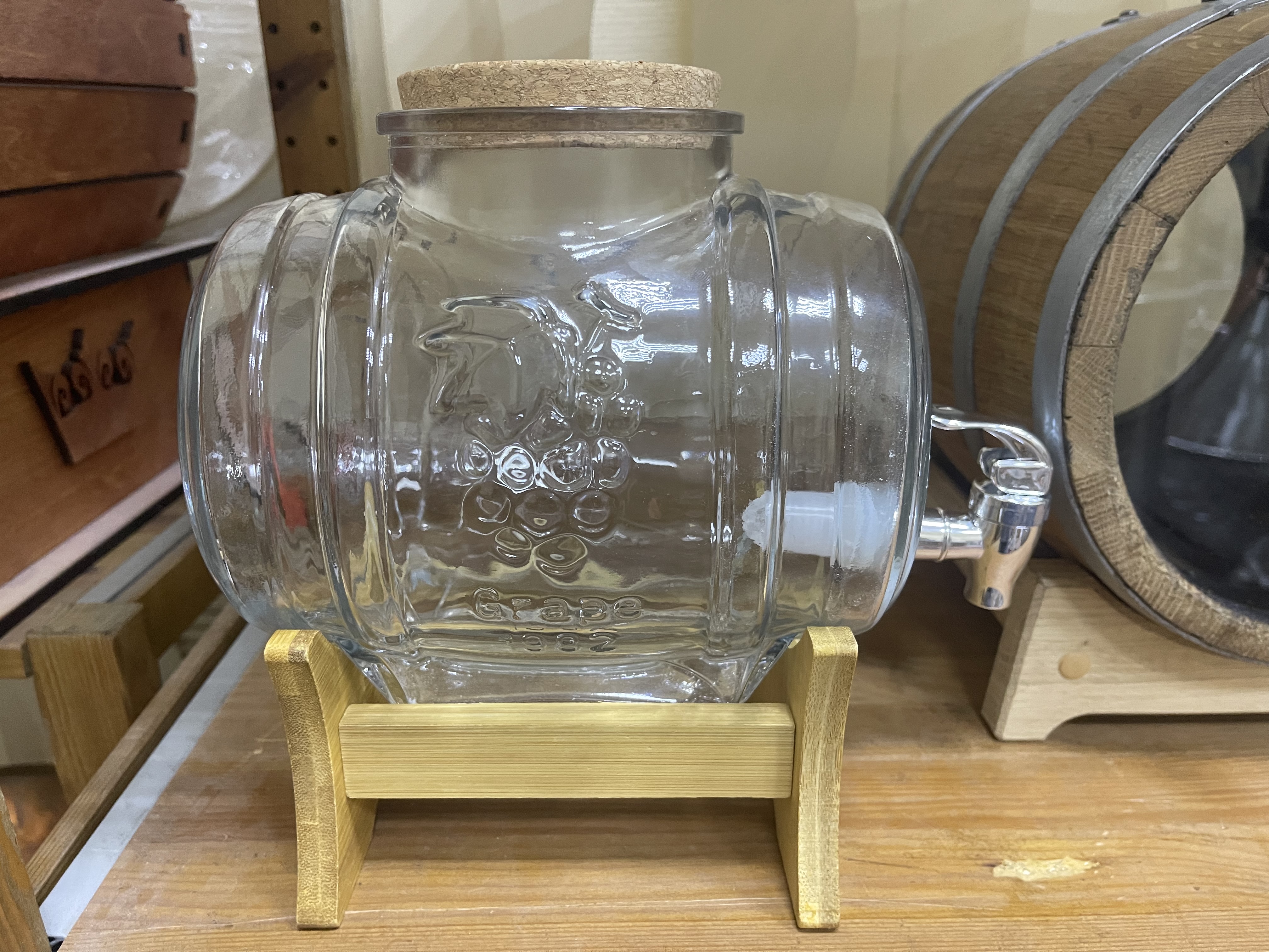 Бочонок стеклянный с краном на подставке 3 литра