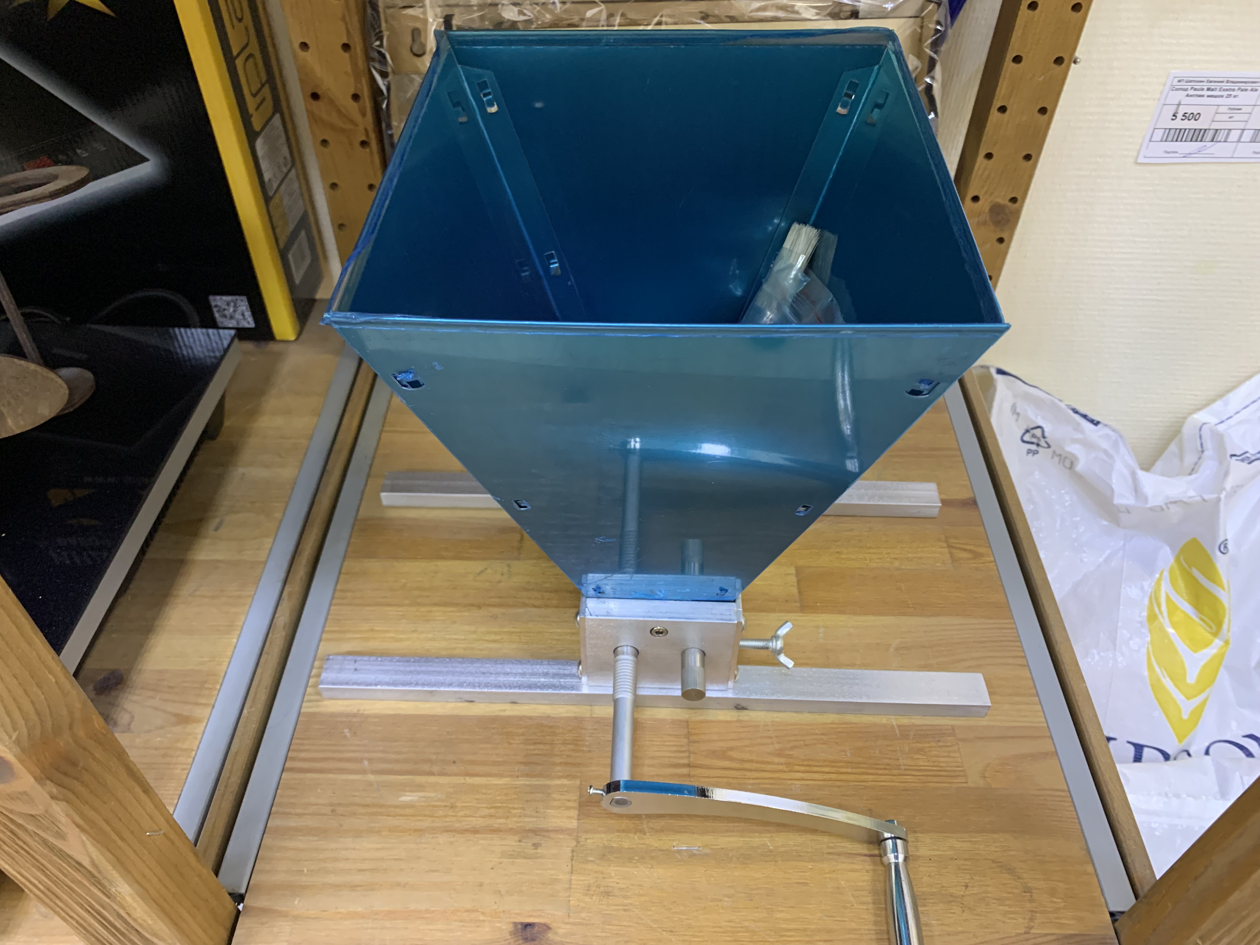 Мельница для солода двухвальцовая с нержавеющем кожухом 