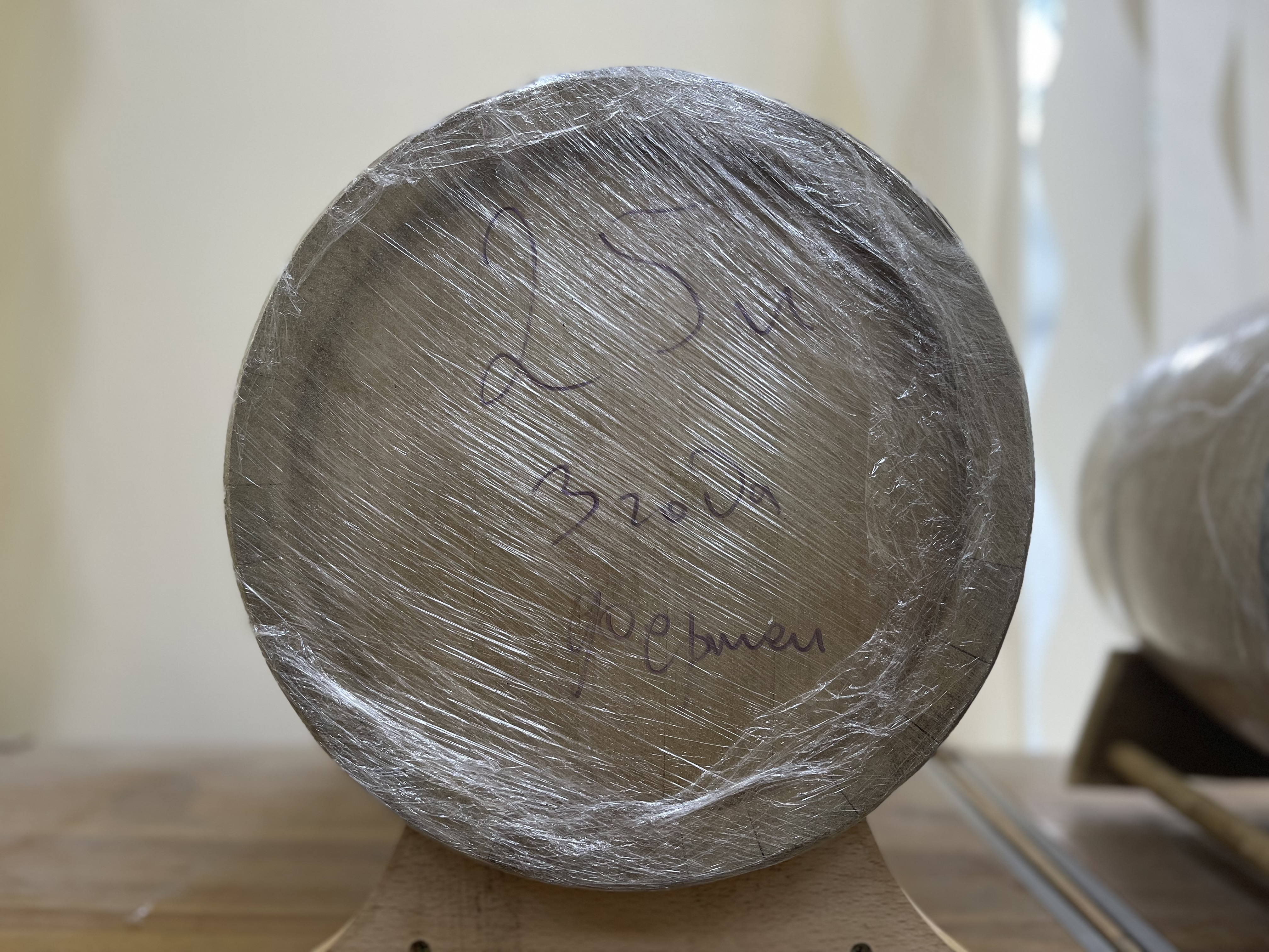 Бочонок дубовый без крана на подставке 25 литров 3 года ферментации